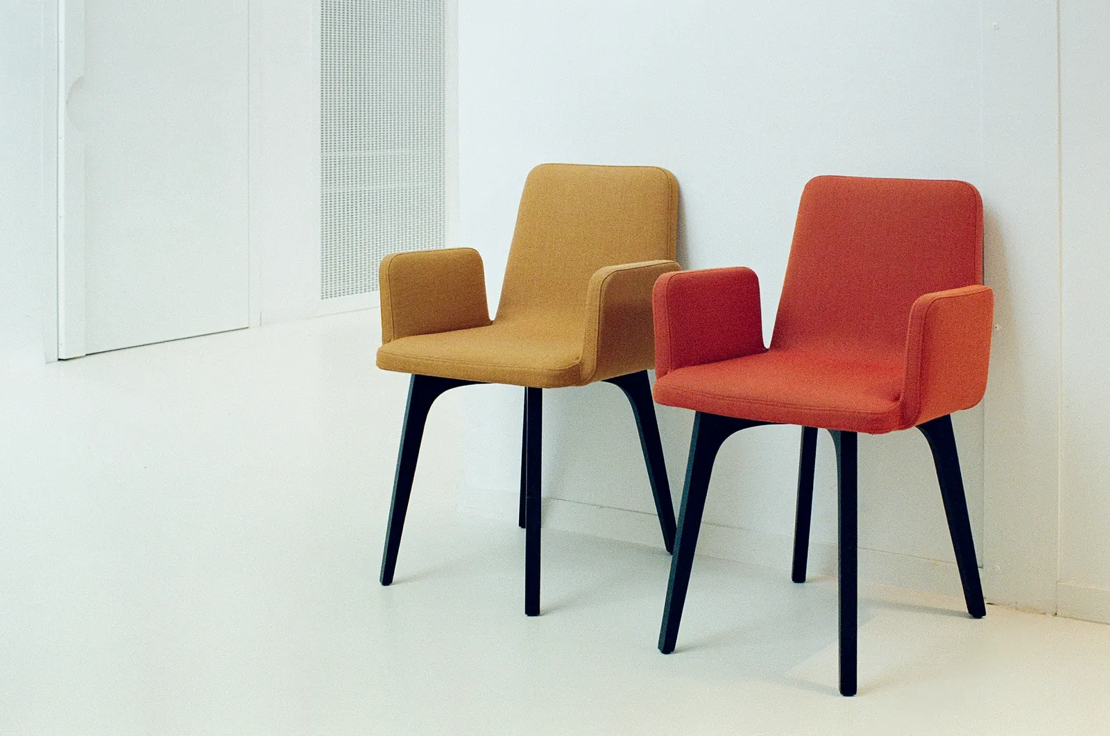 Workstation chairs